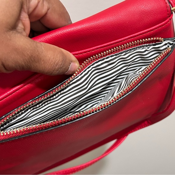 Christian Siriano Red Ladies Handbag With Double Straps - Picture 6 of 9